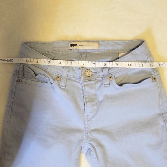 Levi's - Picture 7 of 11